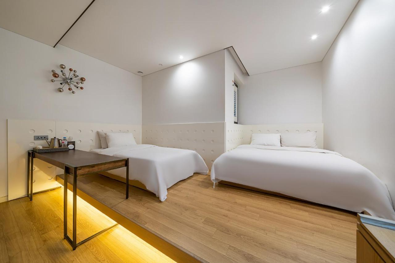 Hotel The Designers Kondae 3*